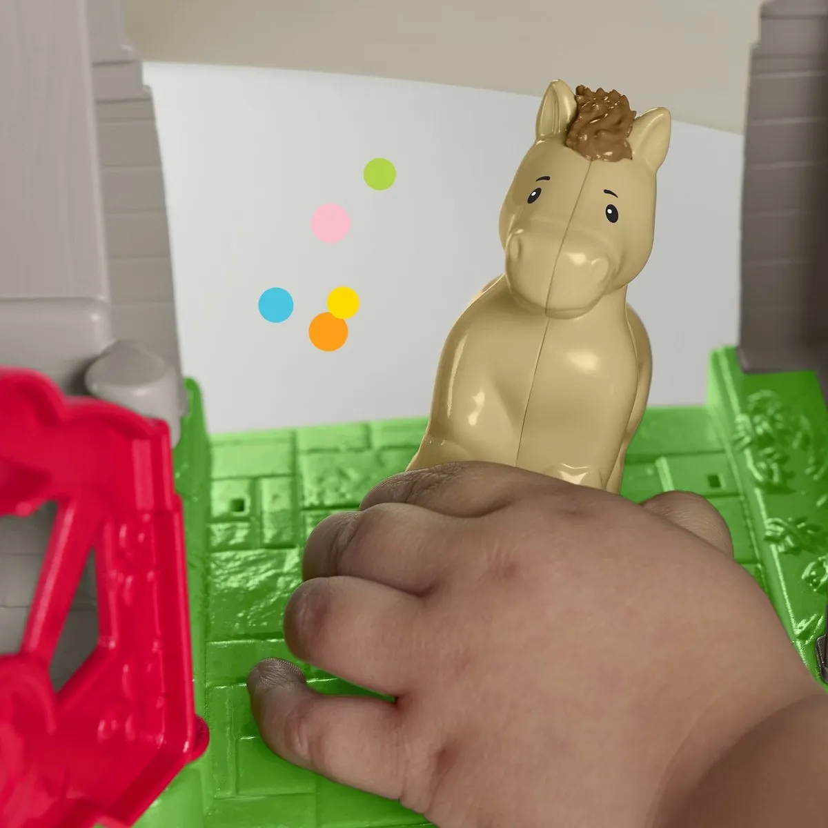 Fisher Price Little People Vriendelijke Paardenstal HWR84 - Speelfiguur