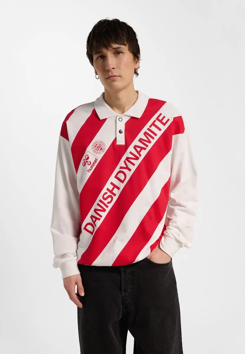 DBU 26 FAN DYNAMITE TEE LS