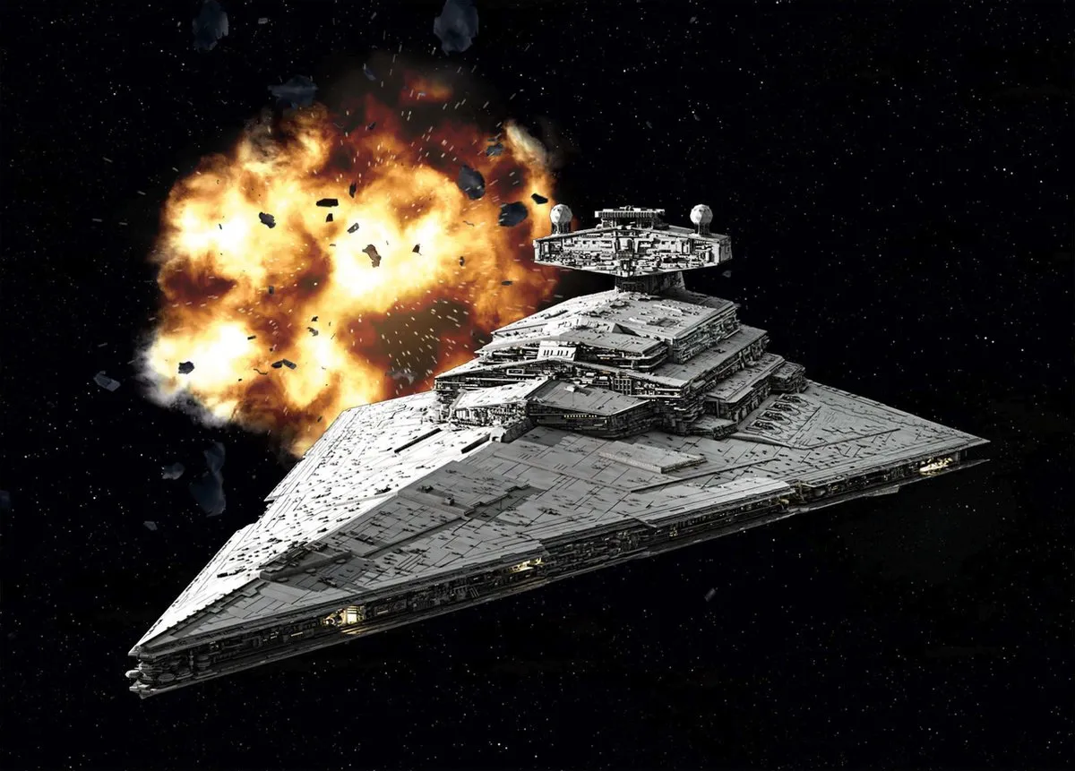 Star Wars Revell Imperial Star Destroyer 1:12300 Bouwpakket - 21 Onderdelen