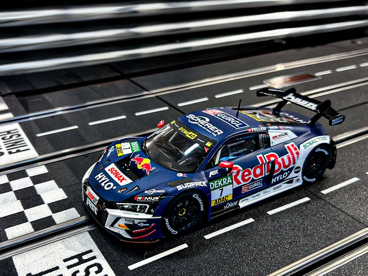Carrera Audi R8 LMS GT3 evo II Abt Sportsline Red Bull 132 - Rood