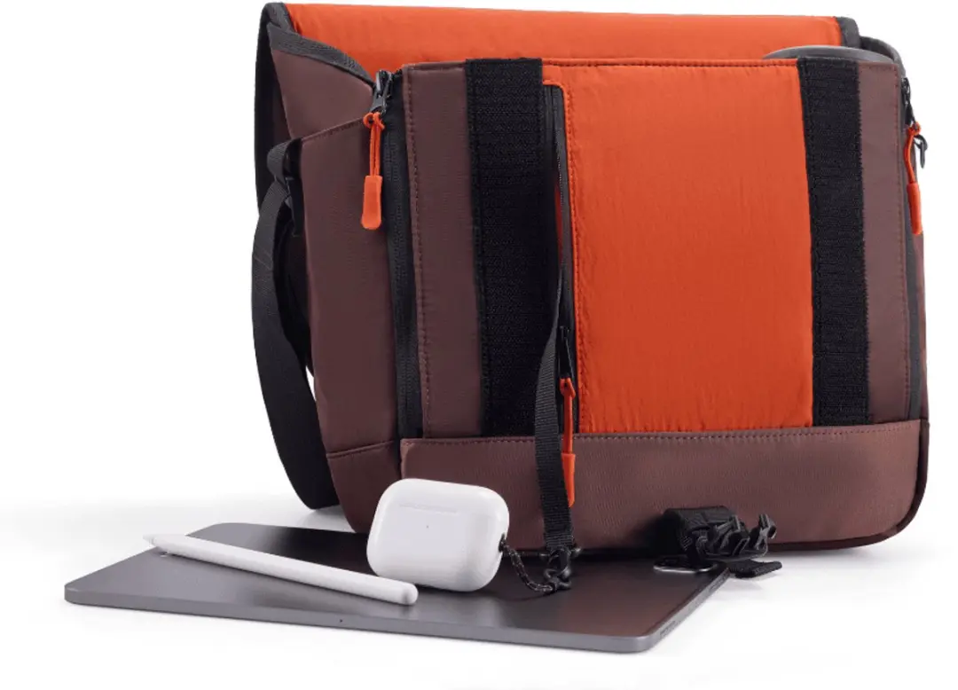 OutIn Flex Messenger Koffietas 11 Inch - Rood