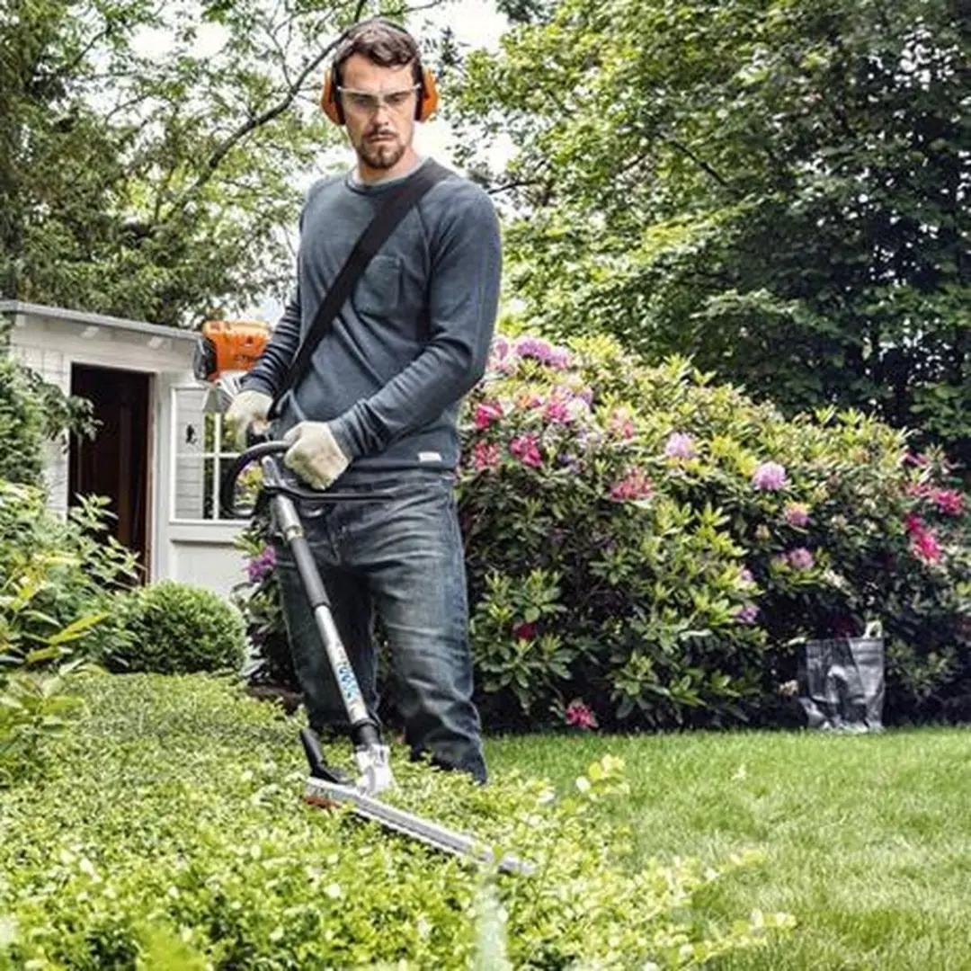 Stihl HL-KM 145° Heggensnoeier