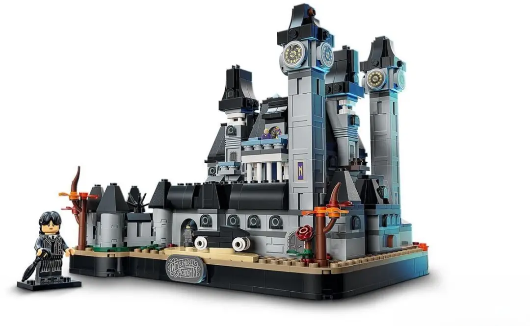 LEGO Wednesday Nimmermeer Academie 76788 - afbeelding 6 van 6