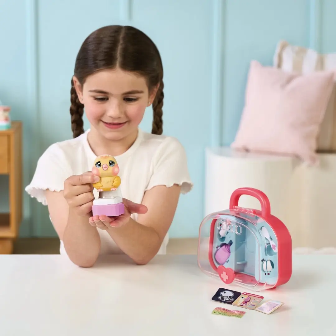 Little Live Pets Ouchies Interactief Kuikentje Chirpy MS26791 - Geel