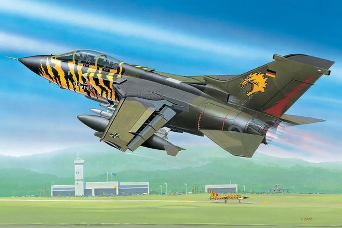 Revell 04048 Tornado ECR Modelbouwpakket - 1:144 - 63 Onderdelen