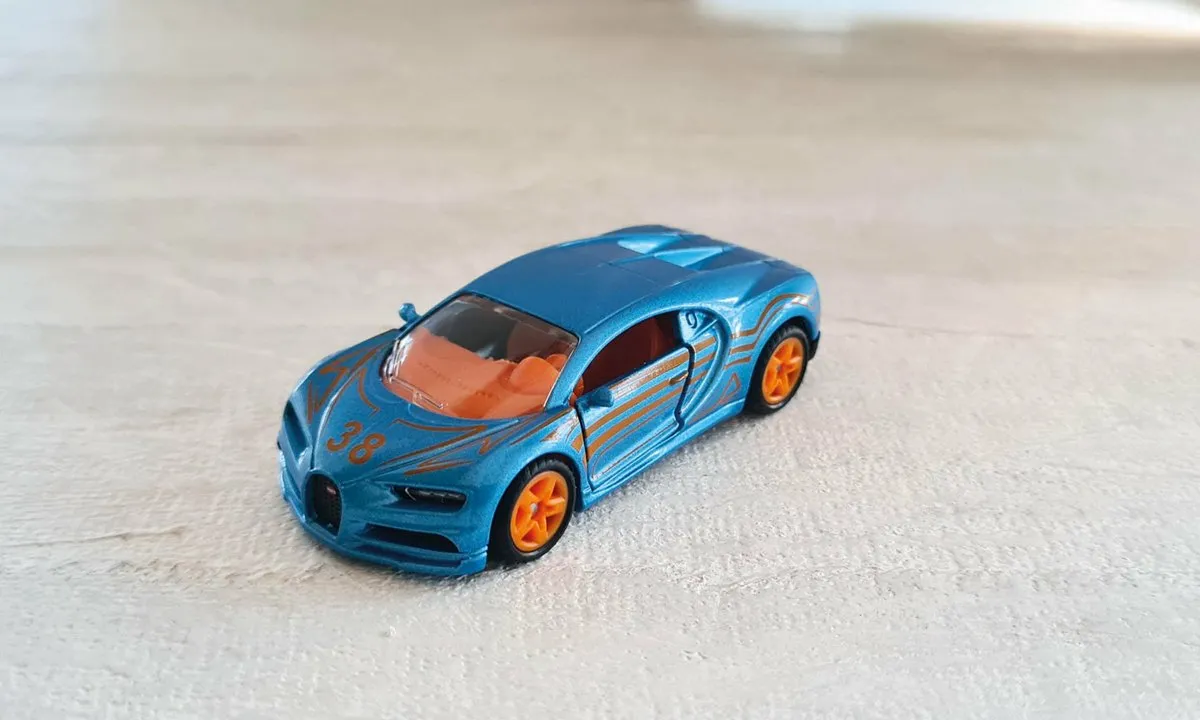 SIKU 1508 Bugatti Chiron - Grijs/Zwart