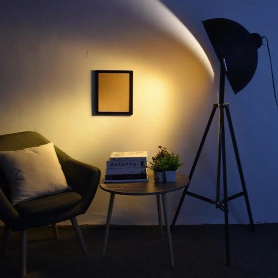 Groenovatie Nice Basic Tripod Vloerlamp - Goud/Zwart - afbeelding 6 van 6