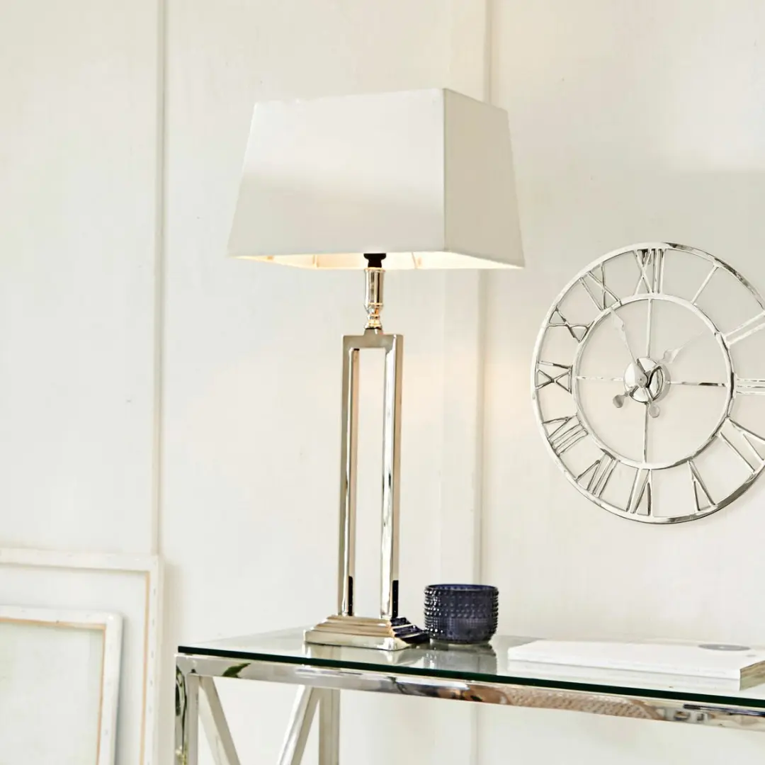 Loberon Kinshaa Tafellamp - 25W - Crème/Zilverkleurig - afbeelding 6 van 6