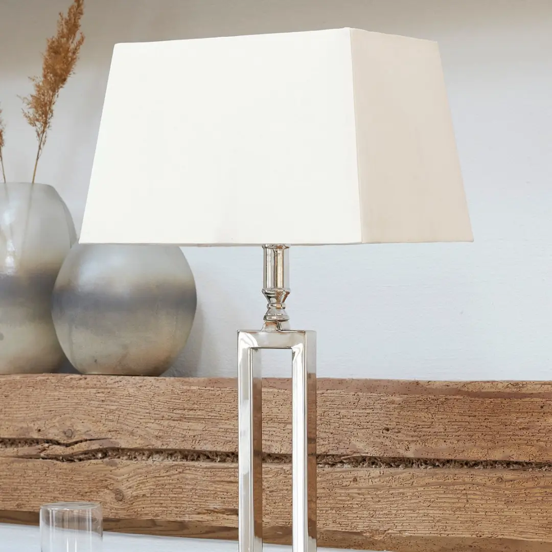 Loberon Kinshaa Tafellamp - 25W - Crème/Zilverkleurig - afbeelding 2 van 6