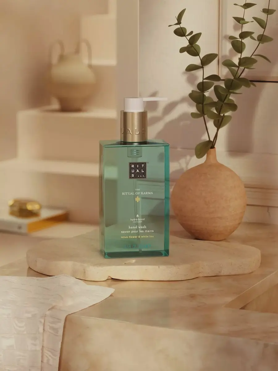 Rituals The Ritual of Karma Hand Wash 300ml - afbeelding 2 van 3