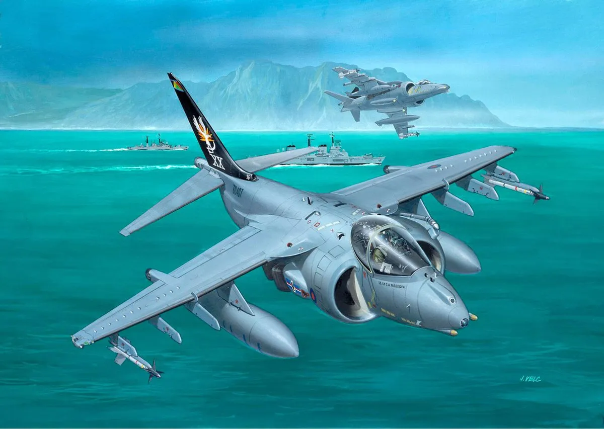 Revell 03887 Bae Harrier GR.7 Modelbouwpakket - 1:144 - Multi