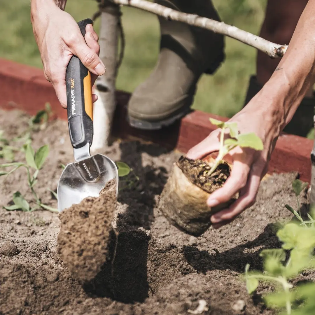 Fiskars Xact Plantschep - Softgrip RVS