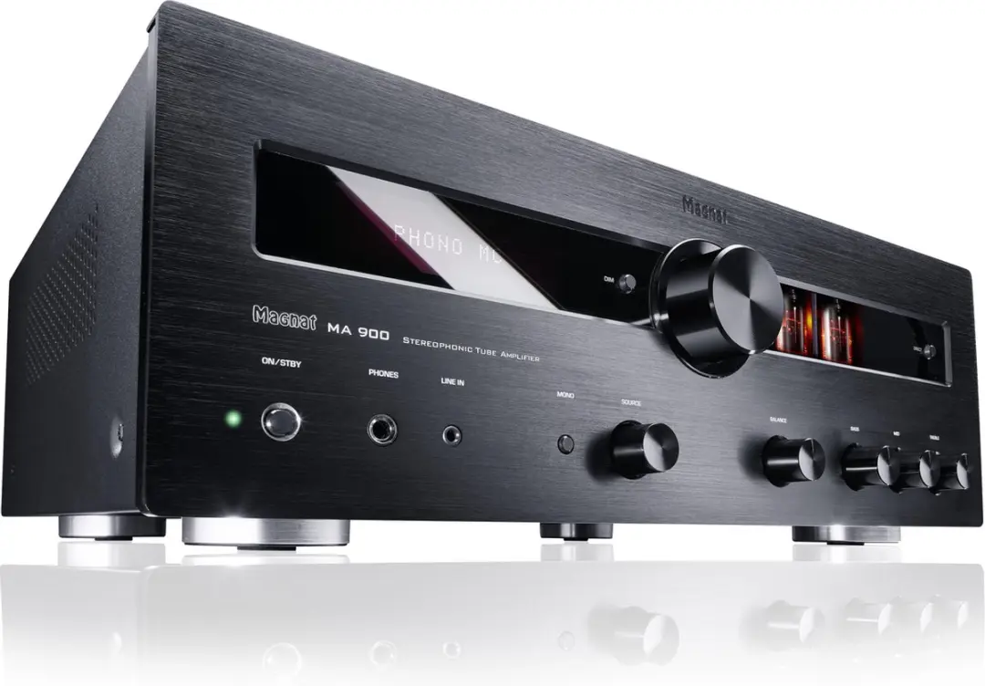 Magnat MA 900 Stereo Versterker - 200W