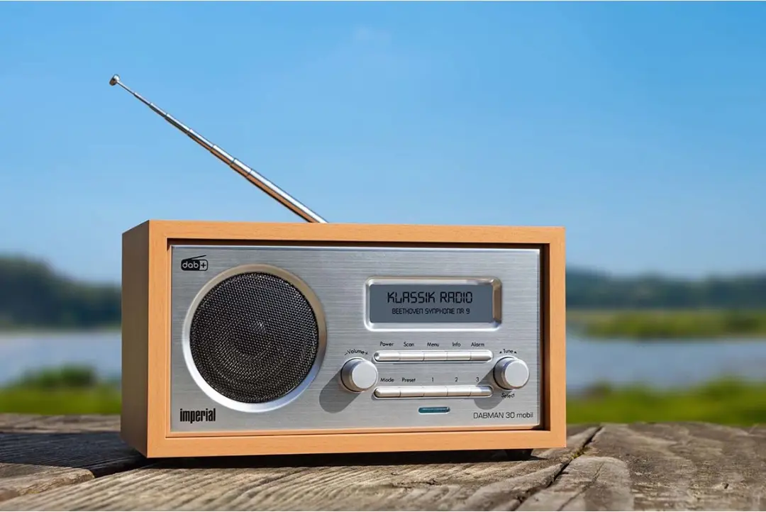 Imperial Dabman 30 DAB+/FM Radio - Bluetooth Powerbank - Hout - afbeelding 4 van 6