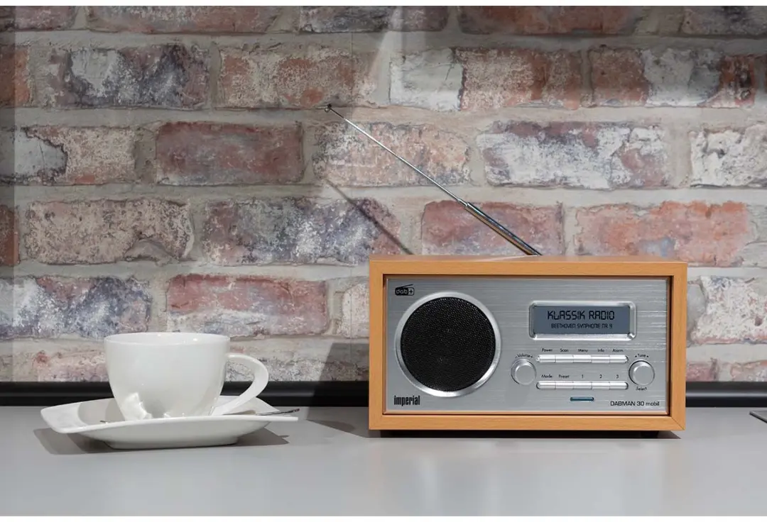 Imperial Dabman 30 DAB+/FM Radio - Bluetooth Powerbank - Hout - afbeelding 6 van 6