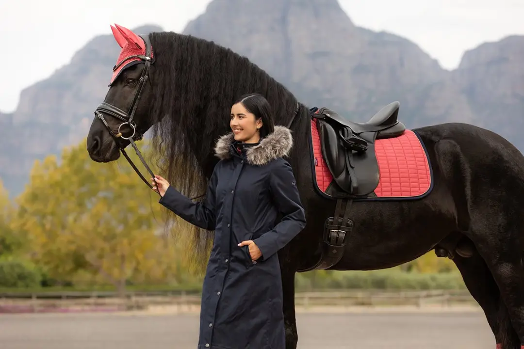 Lemieux Suède Dressage Zadeldek Full - Donkerroze - afbeelding 5 van 6