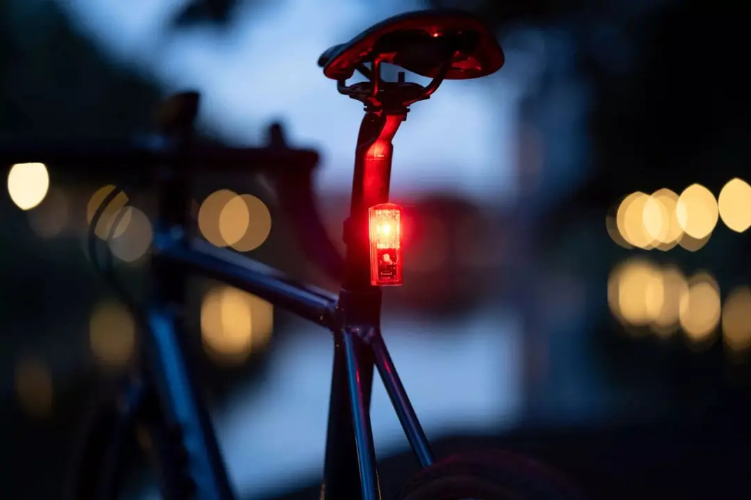 XLC Proxima Pro CL-S25 Fietsverlichtingset - 80 Lux - Zwart