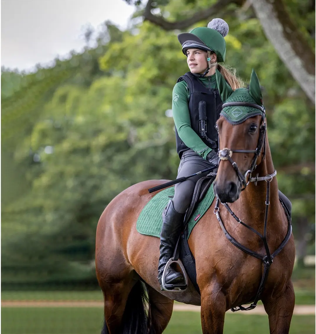Lemieux Zadeldek Lemieux Suède Close Contact Square Springen Groen
