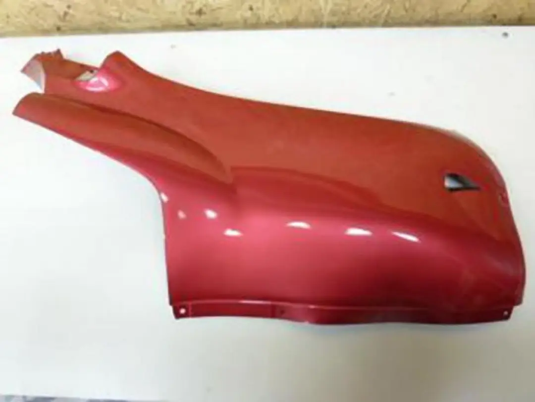 Originele rechter bodemplaat voor Aprilia 150 Leonardo scooter 1996 tot 1998 ap8
