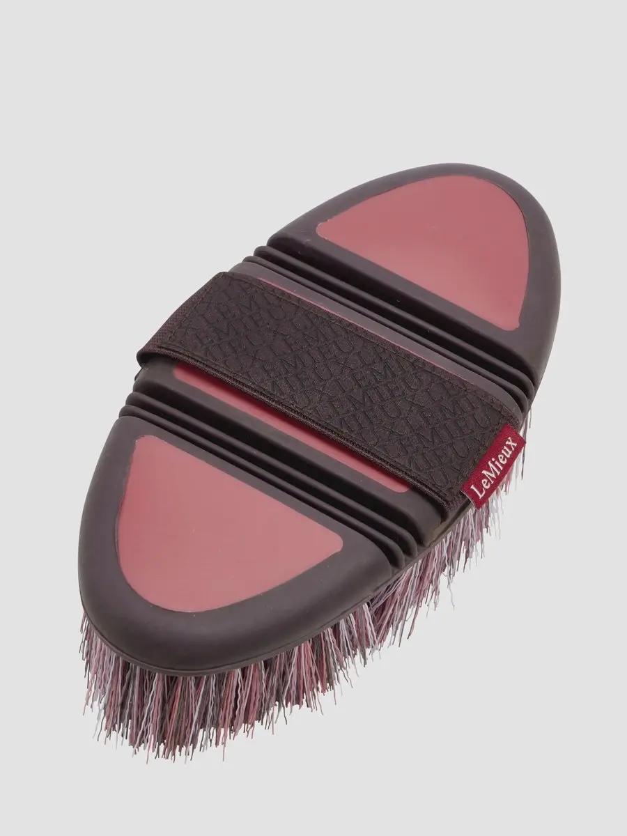 LeMieux Flexi Flicky Borstel Cranberry