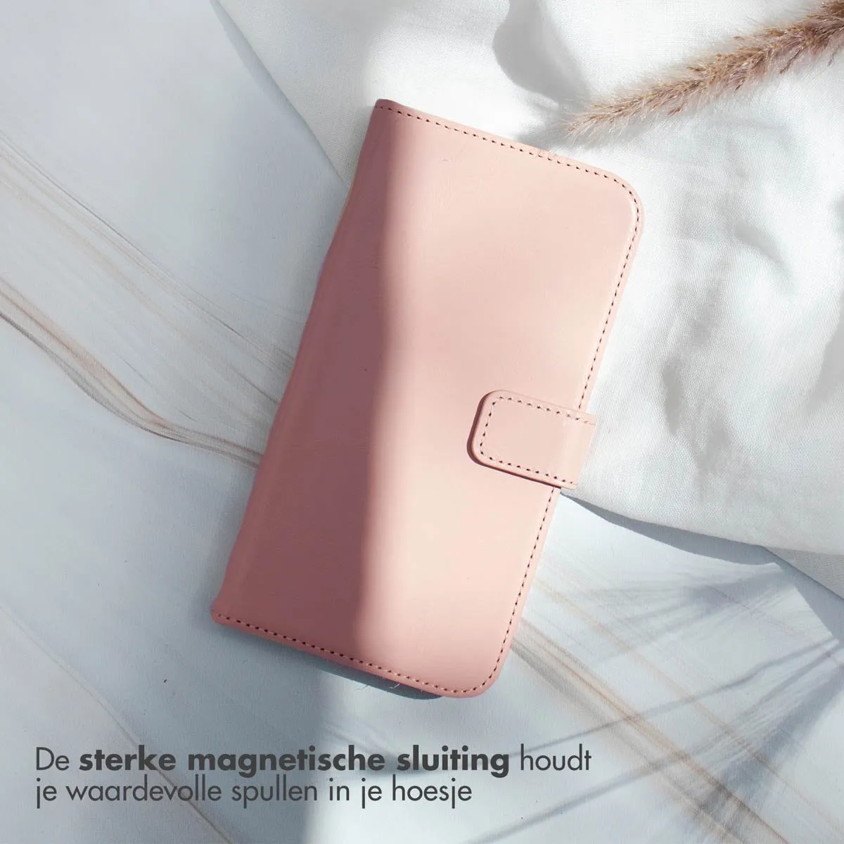 Selencia Bookcase Hoesje Google Pixel 8 - 3 Pasjes - Lichtroze