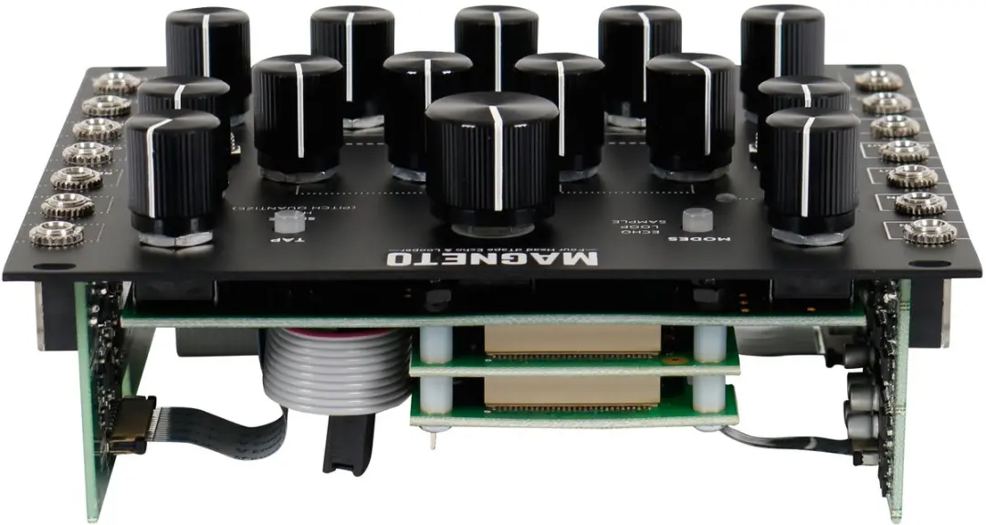 Strymon Magneto Four Head dTape Echo & Looper - Zwart - afbeelding 4 van 6