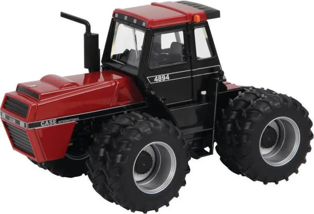 Case International 4894  1:32 van Britains
