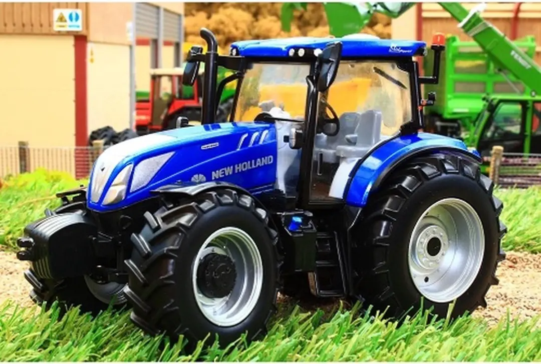 Britains New Holland T6.180 Blue Power Tractor 1:32
