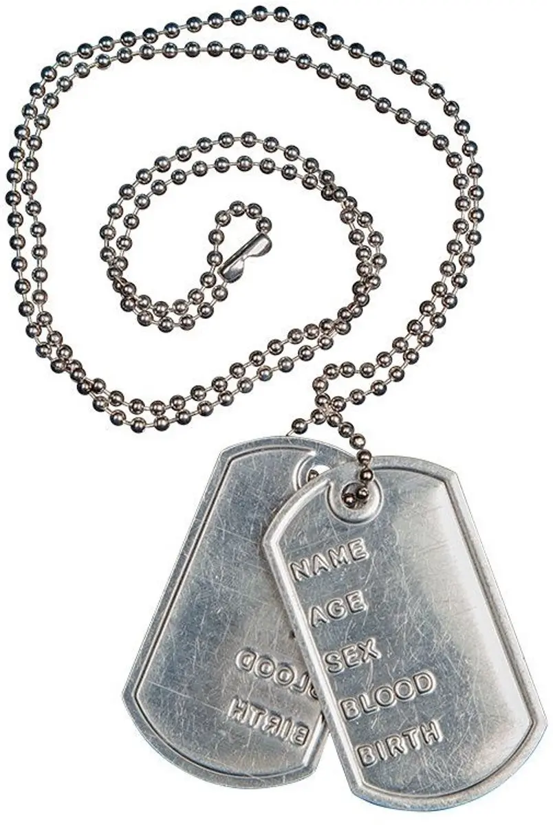 Naamplaatje aan ketting voor soldaat