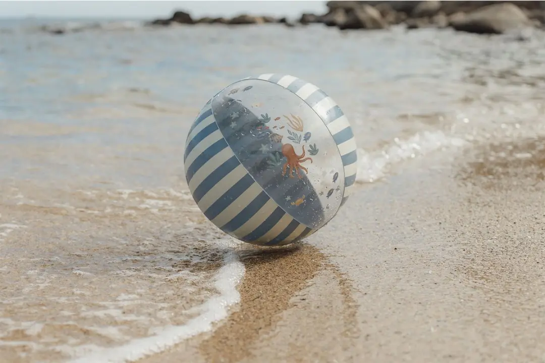 Little Dutch Ocean World Strandbal 35cm - Blauw