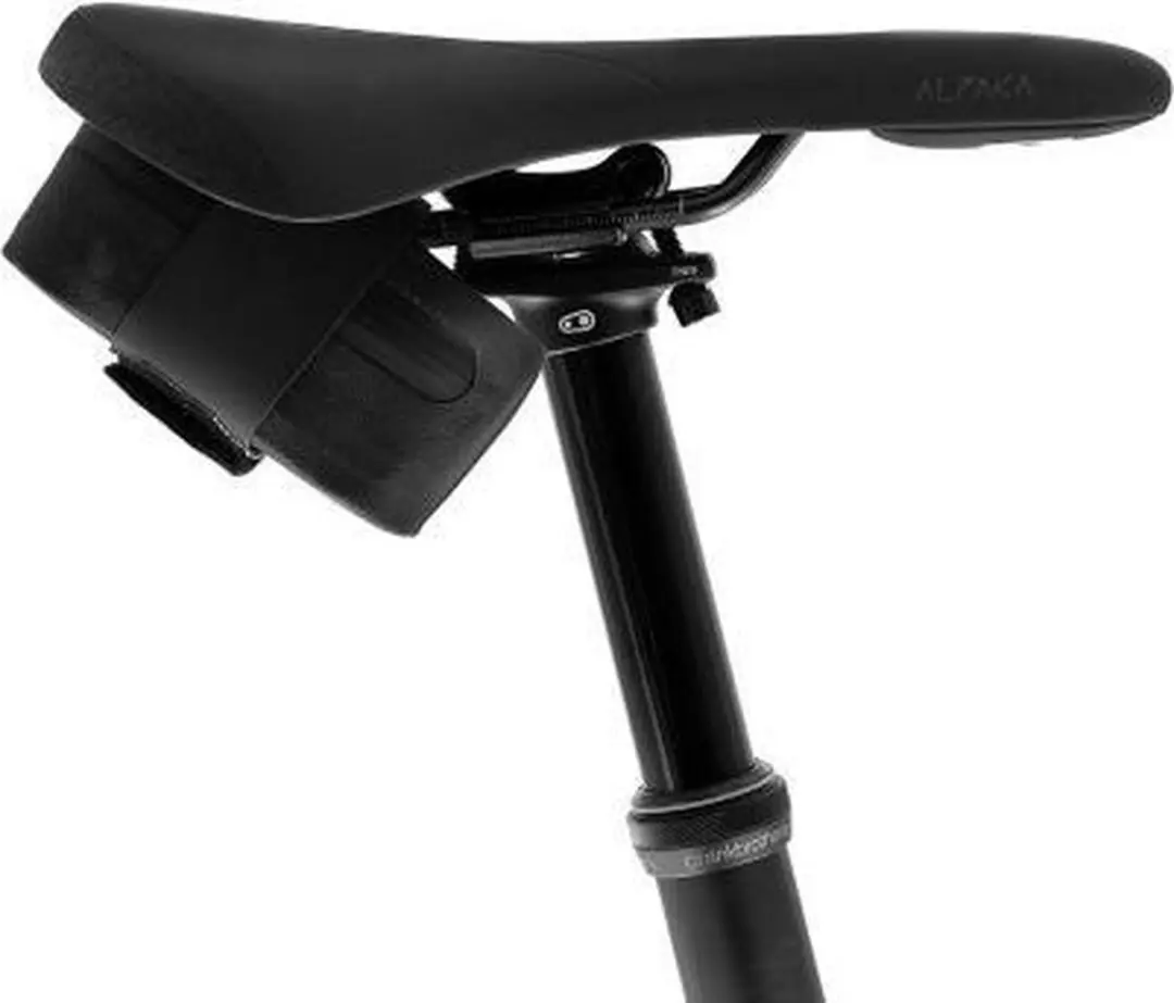Fizik Zadeltas 0.4L - Zwart - afbeelding 6 van 6