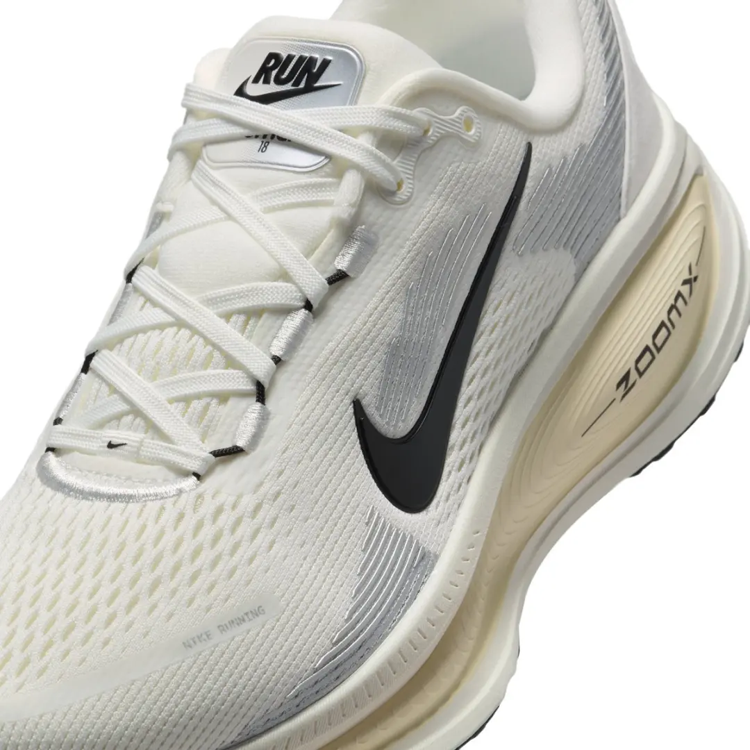 Nike Vomero 18 Hardloopschoenen Dames - 39 - Beige