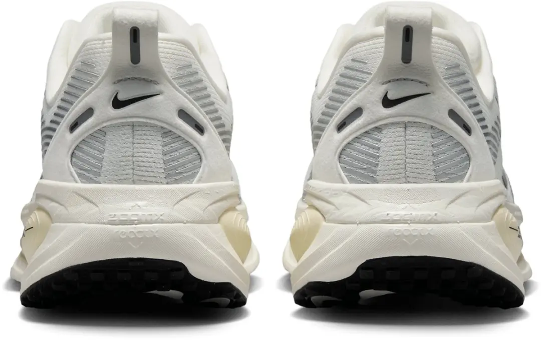 Nike Vomero 18 Hardloopschoenen Dames - Beige