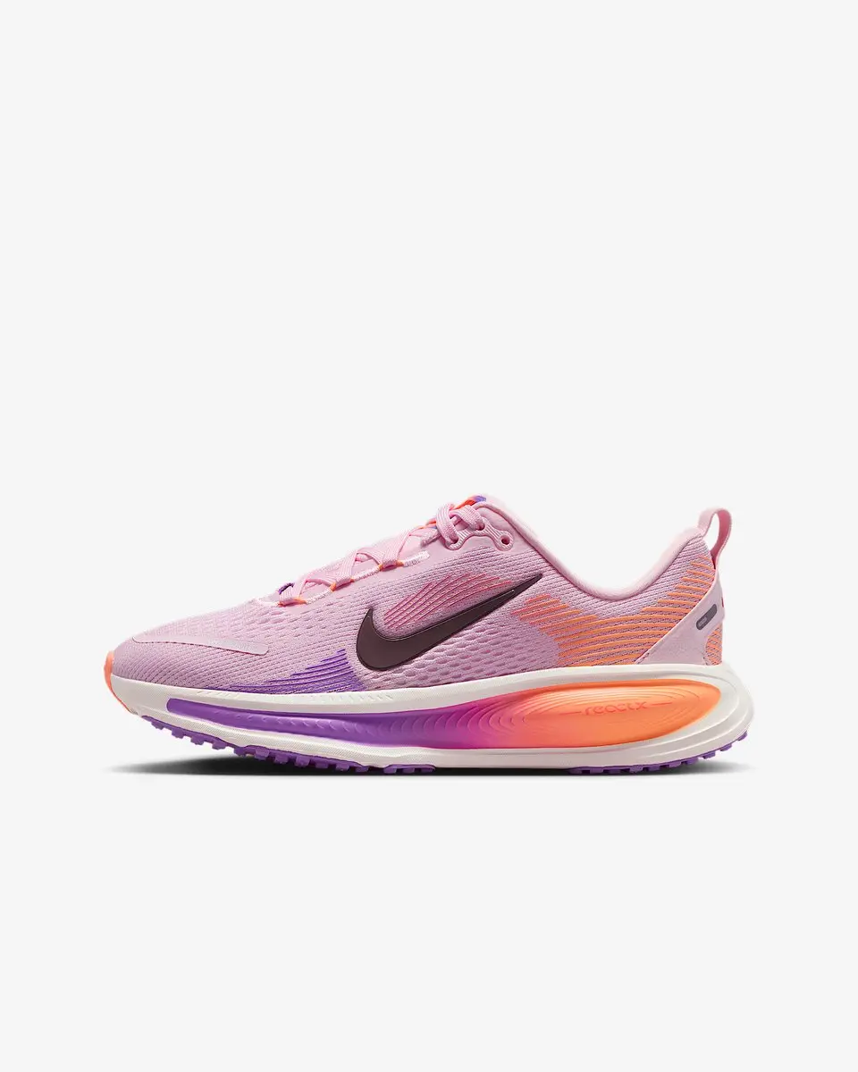 Nike Vomero 18 Hardloopschoenen HQ2157-603 - 35.5 Roze