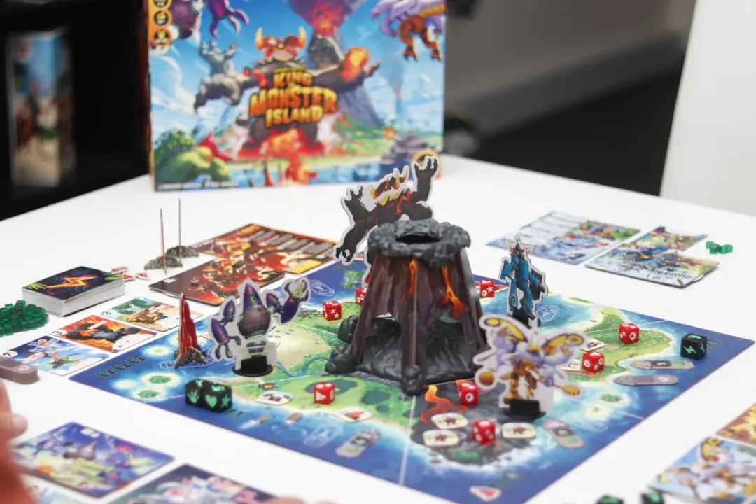 Iello King of Monster Island Bordspel - 1-5 Spelers
