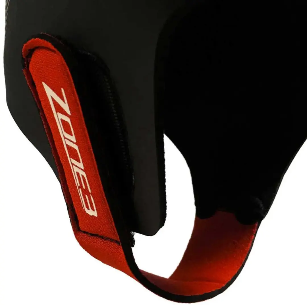 Zone3 NA18UNSC108 Neopreen Cap - Rood/Zwart XS