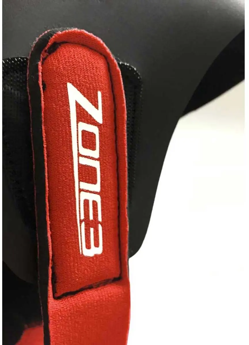 Zone3 NA18UNSC108 Neopreen Cap - Rood/Zwart XS
