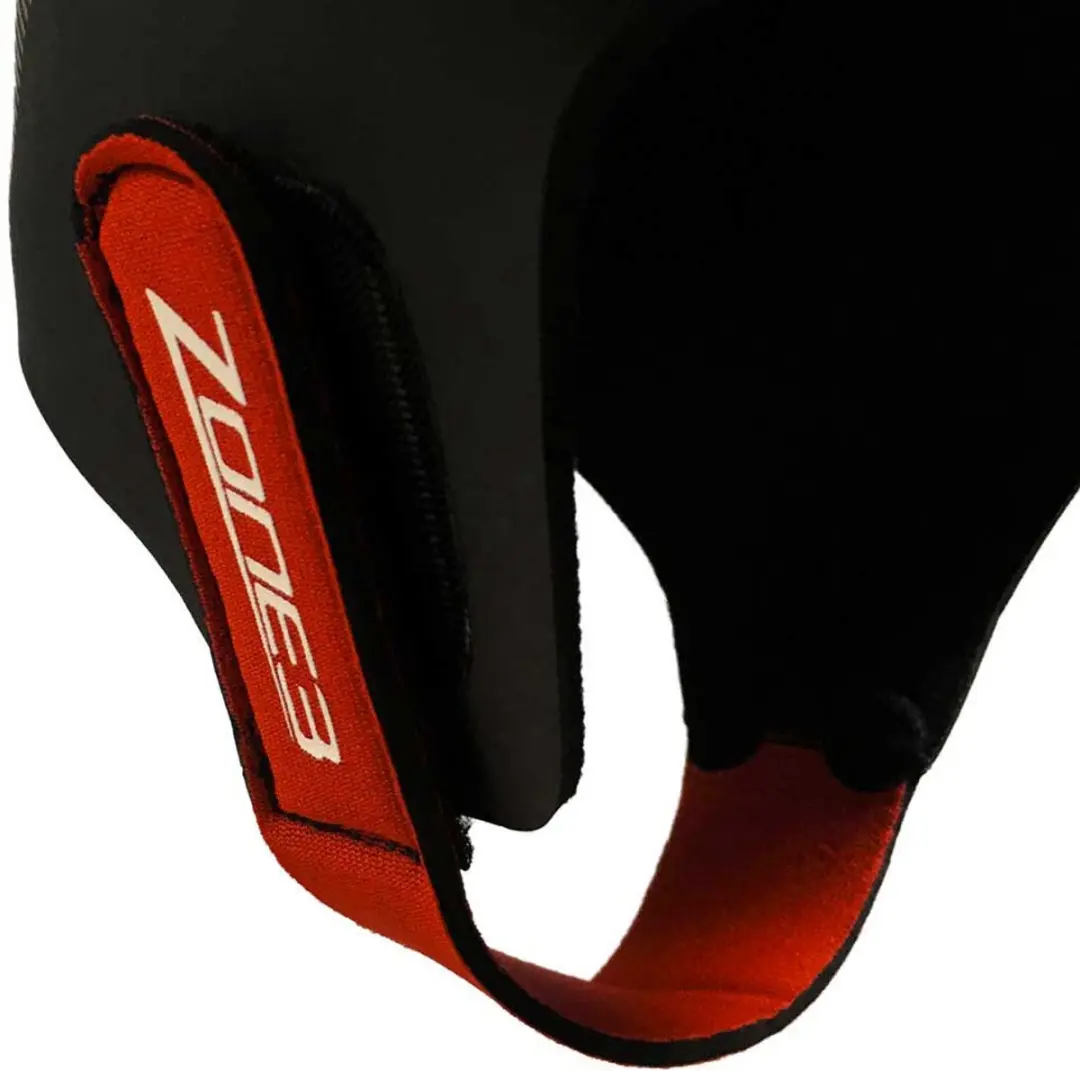 Zone3 NA18UNSC108 Neopreen Cap - Rood/Zwart XS