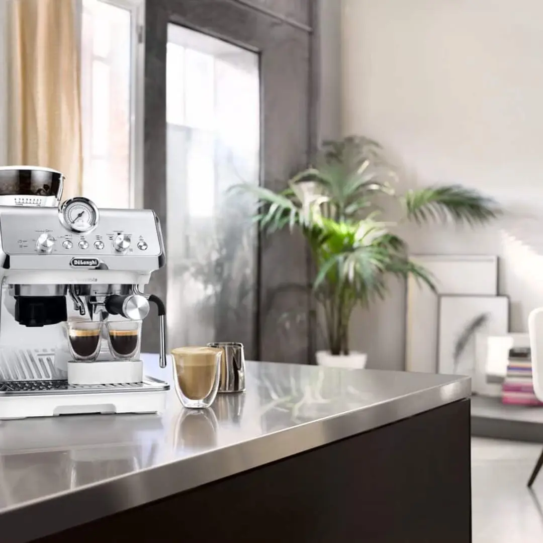De'Longhi Dedica Arte EC9155.W Espressomachine - 1,7L - Wit - afbeelding 2 van 6