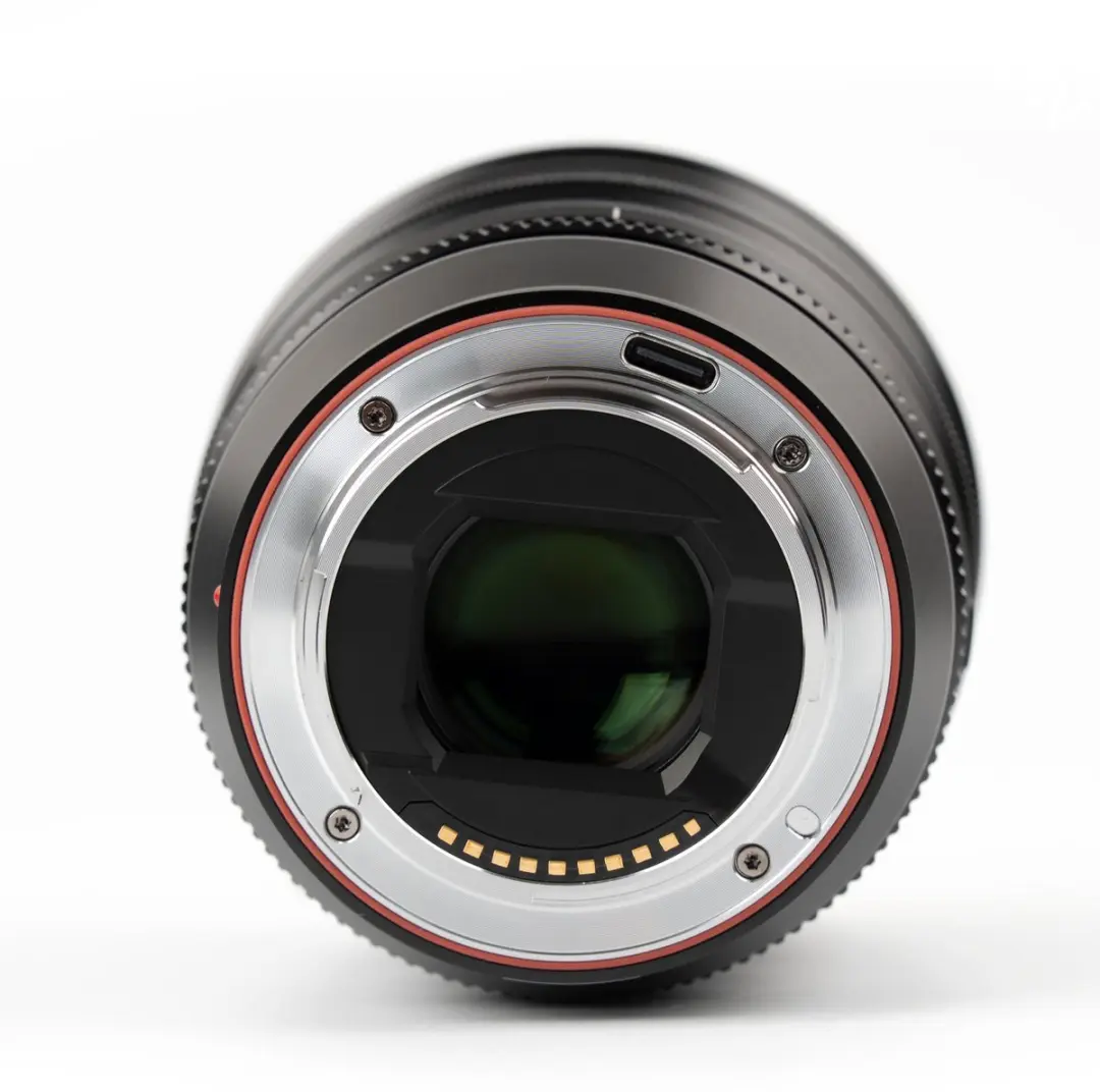 Viltrox 75mm F1.2 AF Pro Sony E-Mount Objectief - 77mm