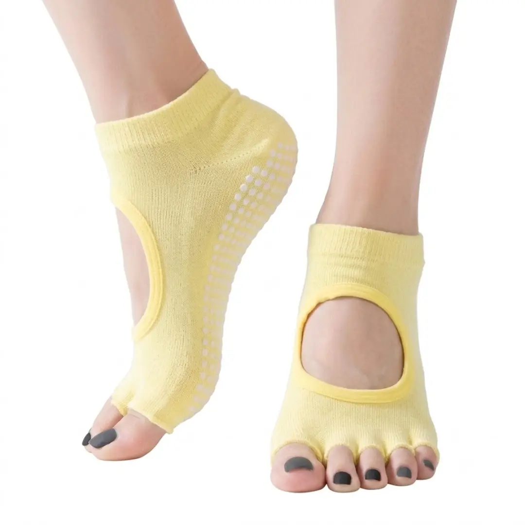 Geel antislip pilates sokken dames ademende yoga sokken met open wreef en split