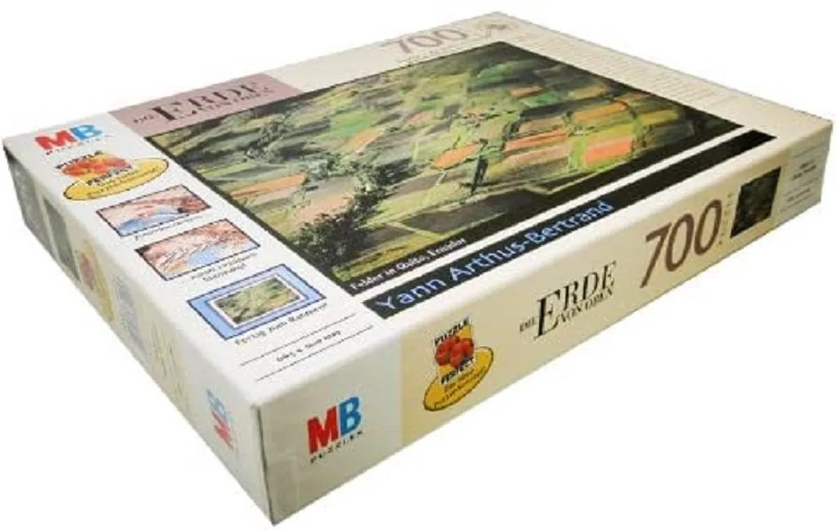Hasbro MB Puzzel De Aarde Van Boven 700 Stuks - afbeelding 3 van 3