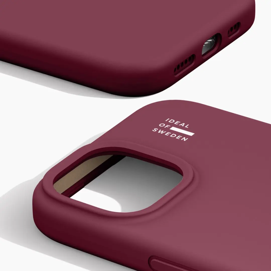 iDeal of Sweden Silicone Hoes iPhone 13/14/15/16 MagSafe - Donkerrood