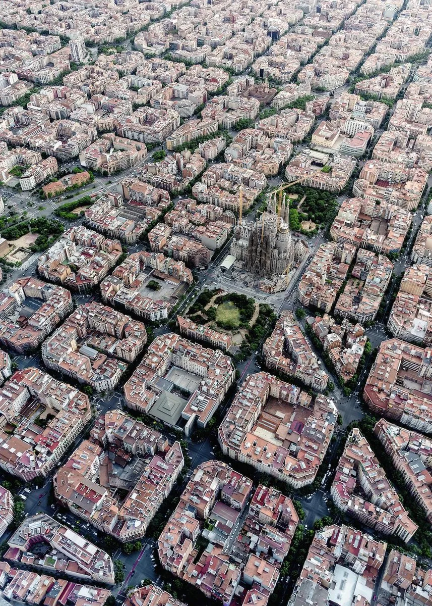 Ravensburger Barcelona vanuit de lucht Legpuzzel 1000 Stuks - Multicolor