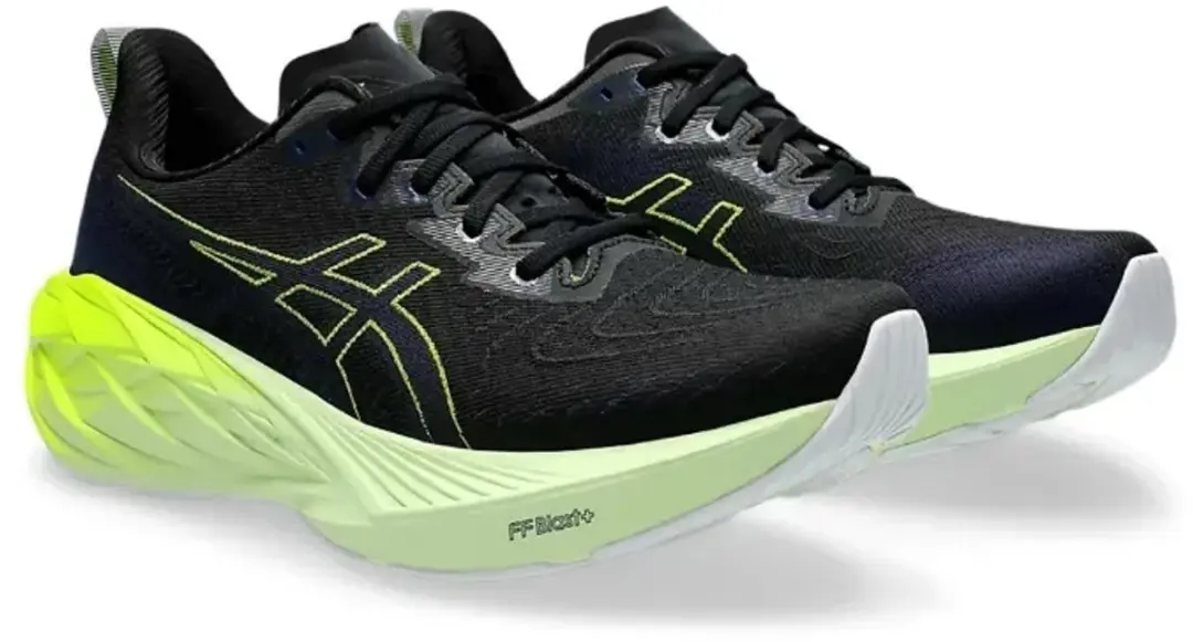 Asics NOVABLAST 4. Hardloopschoenen