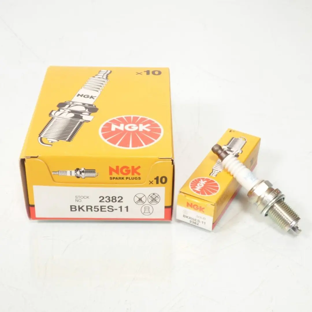 NGK Bougie 2382 - Blanc