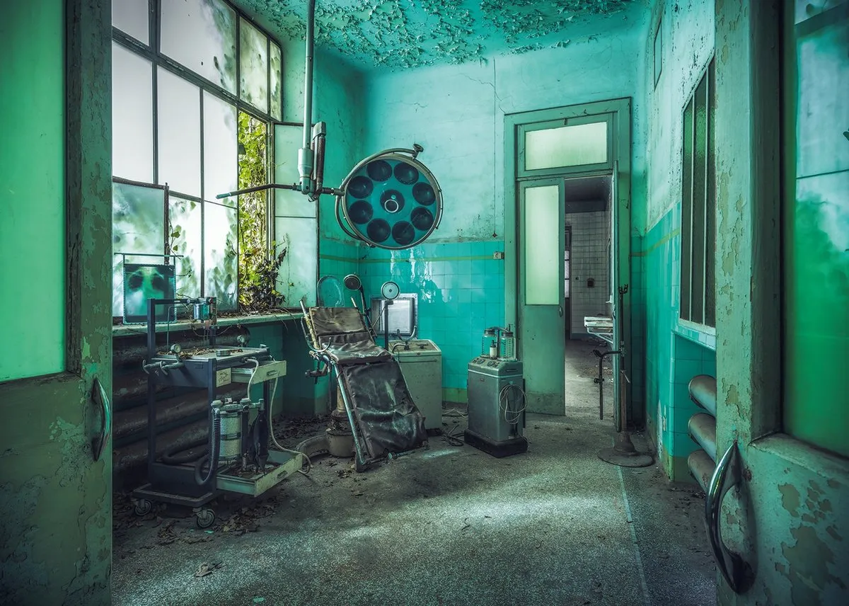 Ravensburger The Madhouse Ospedale Psichiatrico Puzzel - 1000 Stuks - Lost Places