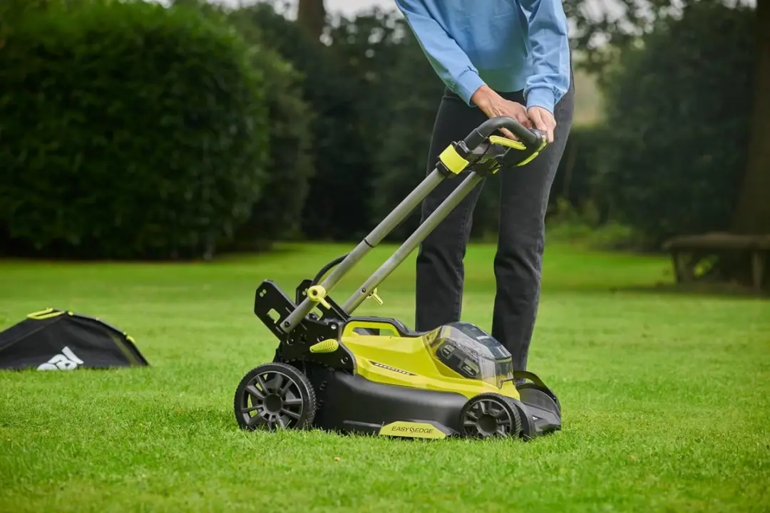 Ryobi 40cm Grasmaaier 18V - 5.0Ah - afbeelding 2 van 6