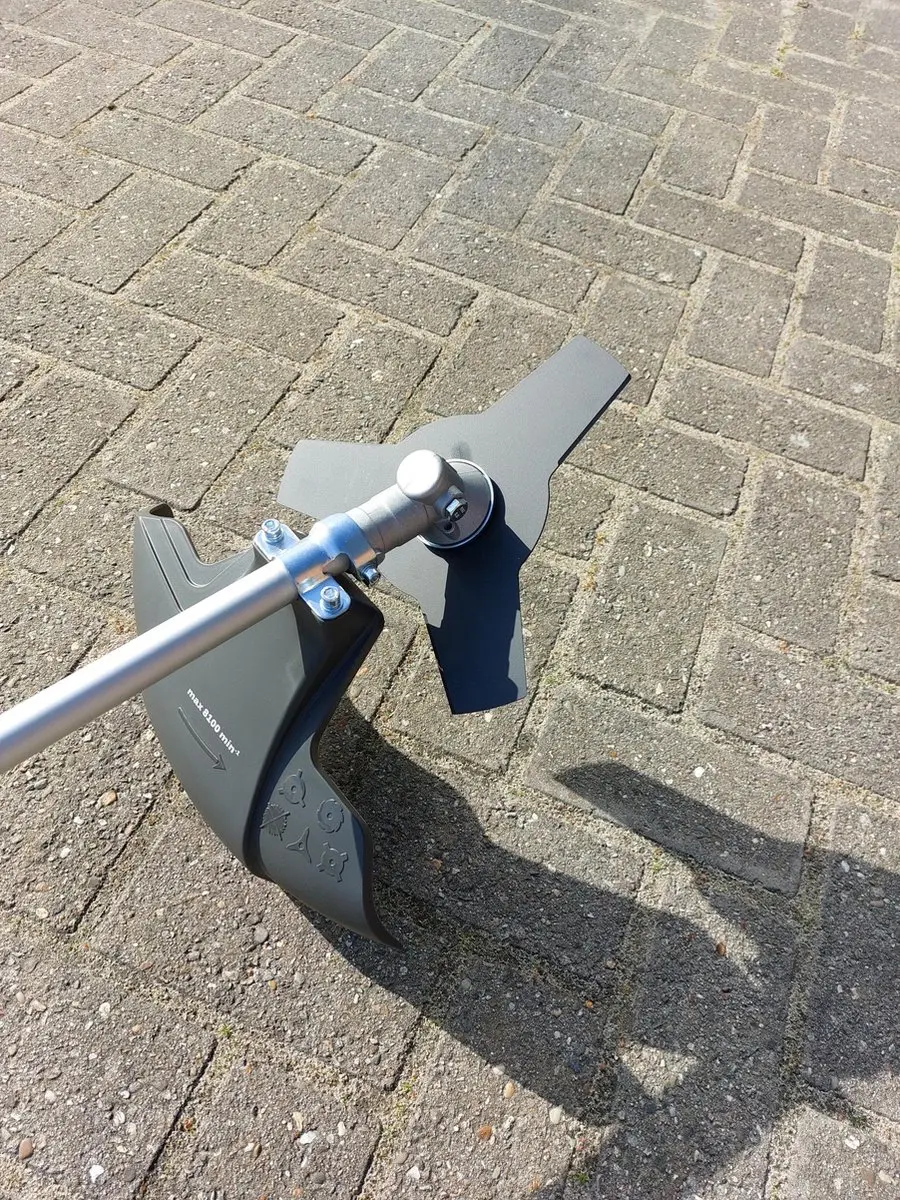 Stiga BC 730 B Benzine Bosmaaier 44cm - afbeelding 6 van 6