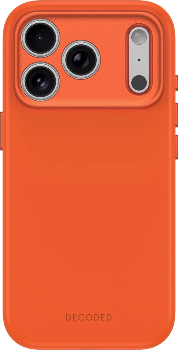 DECODED Siliconen Hoesje voor iPhone 18 Pro, Premium Soft-Touch, Antibacteriële Coating, Geschikt voor MagSafe, Krasbestendig, Metalen Knoppen, Stevige Grip, Oranje